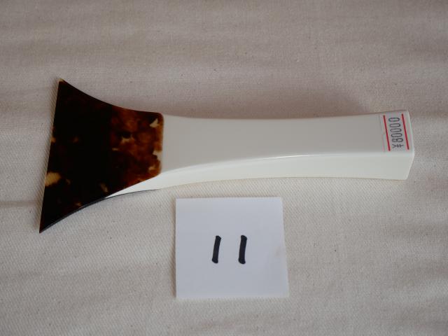プラ台津軽べっ甲撥(新品) [B-11]