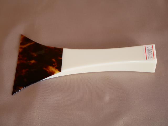 プラ台津軽べっ甲撥(中古)[C-15]