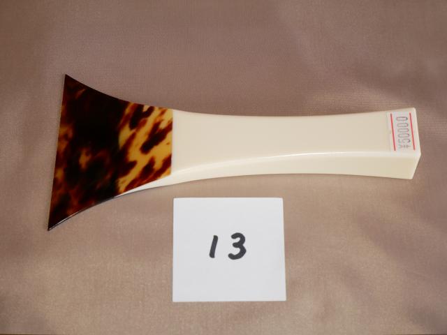 プラ台津軽べっ甲撥(中古) [C-13]