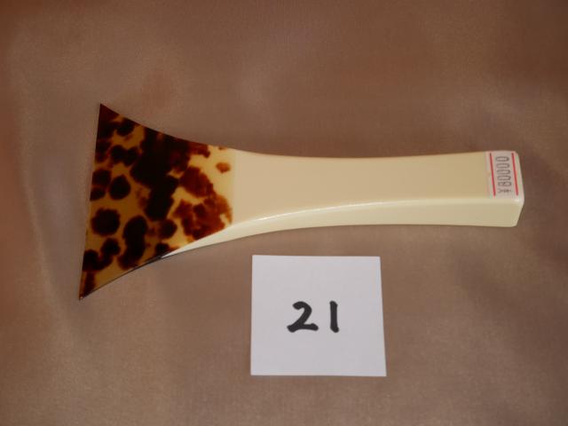 プラ台津軽べっ甲撥(中古)[C-21]